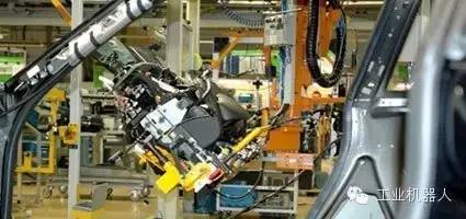 保時捷工廠生產汽車現場視頻,太精彩了 看看他們怎樣制造跑車